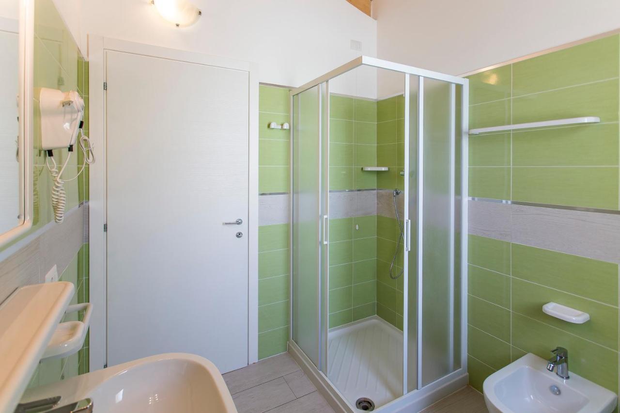 Altanea Apartments Con Piscina Caorle Ngoại thất bức ảnh
