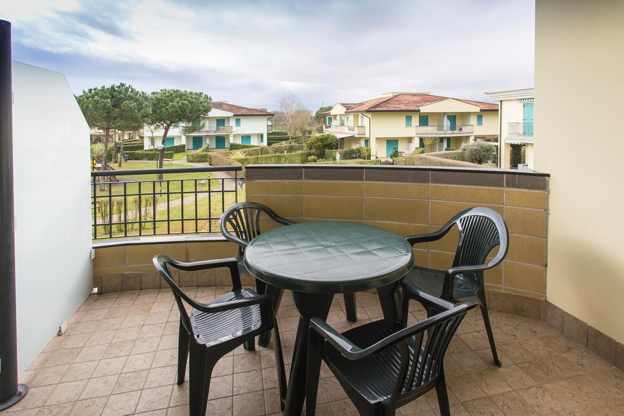 Altanea Apartments Con Piscina Caorle Ngoại thất bức ảnh
